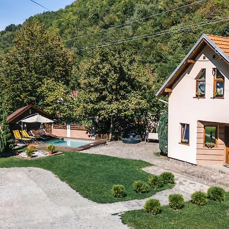 Zeleni Svet Lodge *