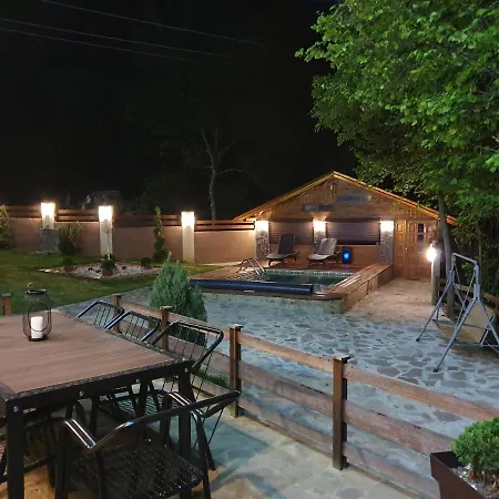 Zeleni Svet Деревянный коттедж